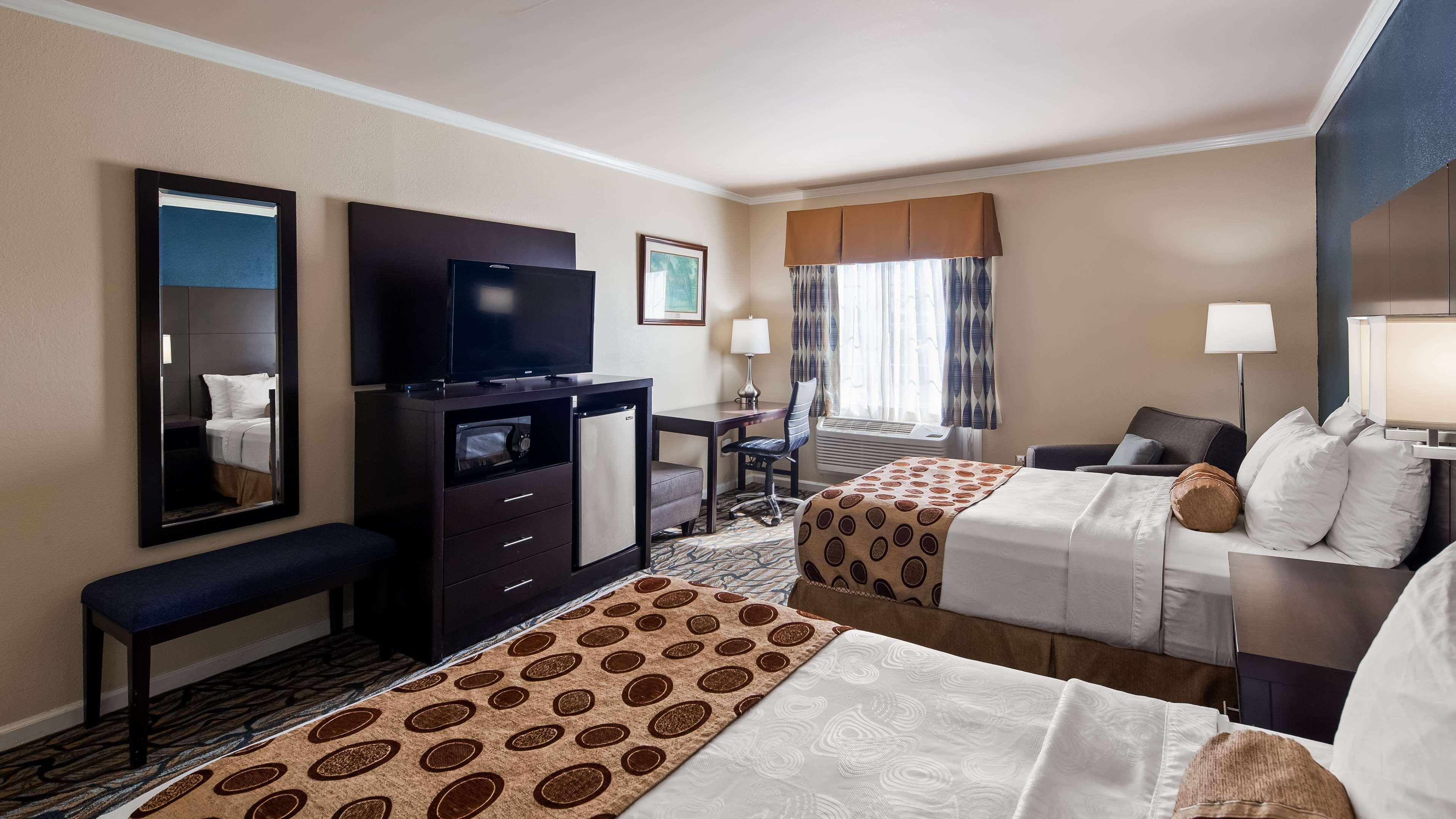 Best Western Spring Hill Inn & Suites Extérieur photo