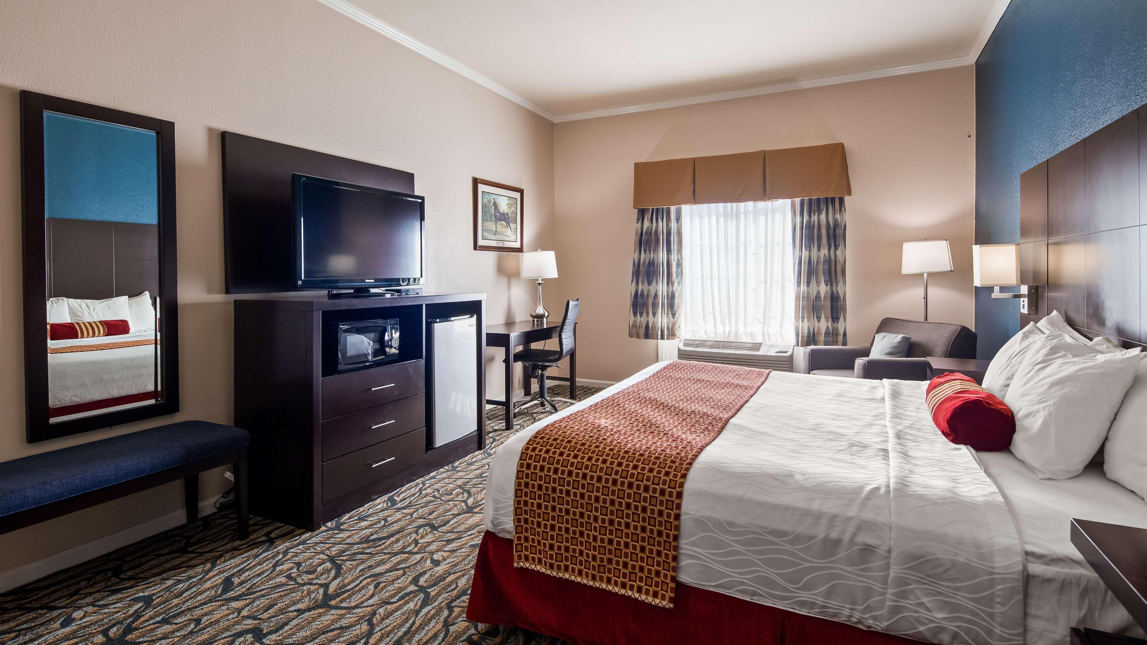 Best Western Spring Hill Inn & Suites Extérieur photo