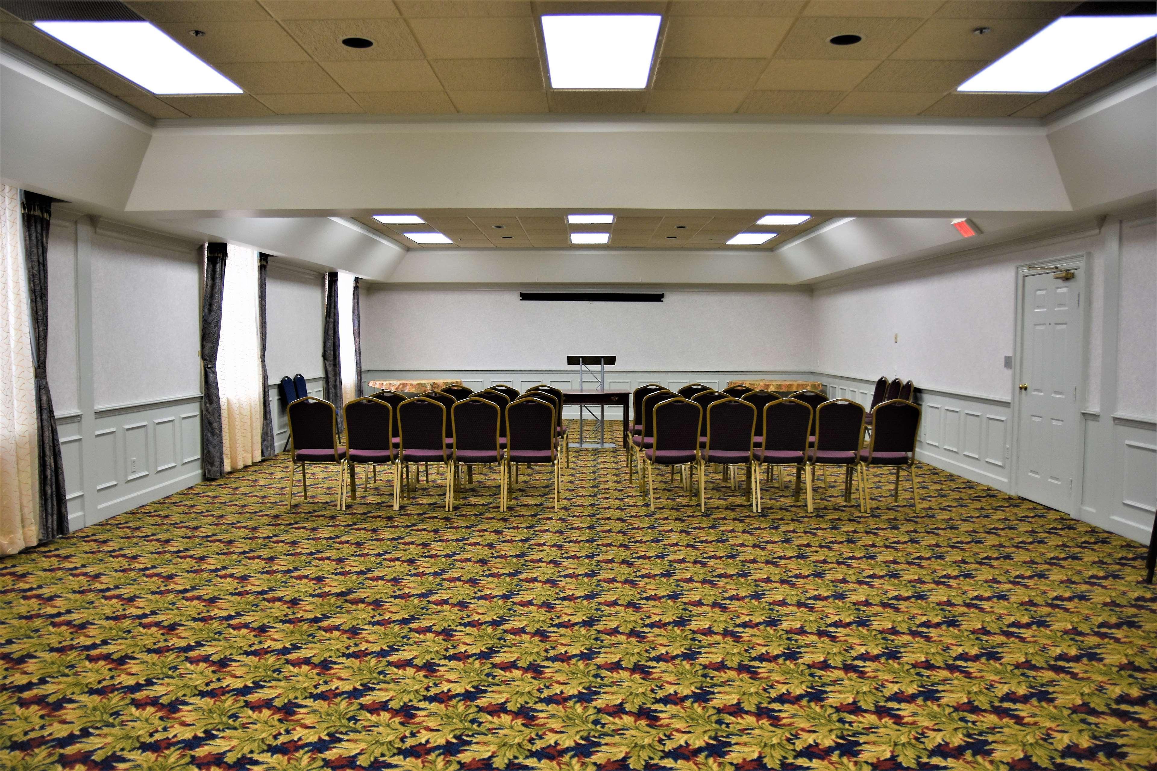 Best Western Spring Hill Inn & Suites Extérieur photo