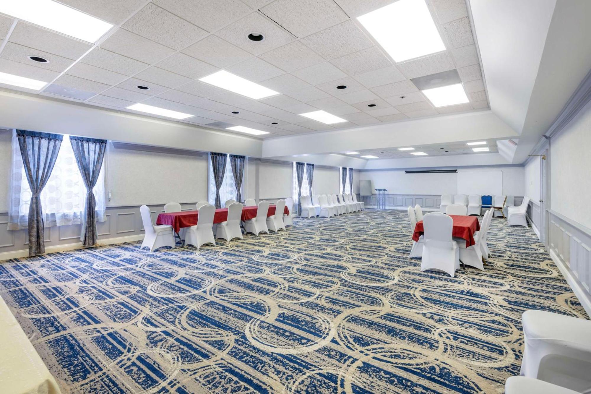 Best Western Spring Hill Inn & Suites Extérieur photo